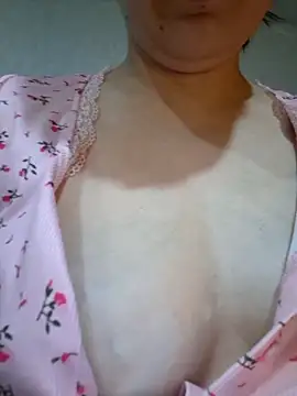 Emilyhomegirl1's cam snapshot