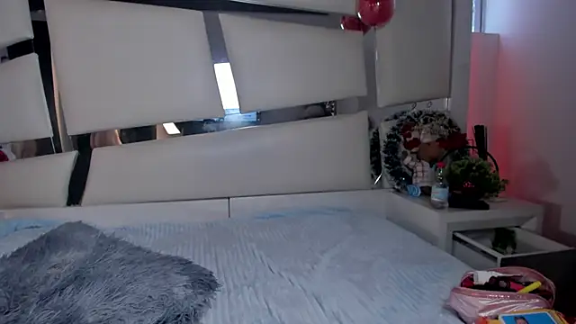 chrystal_js's cam snapshot