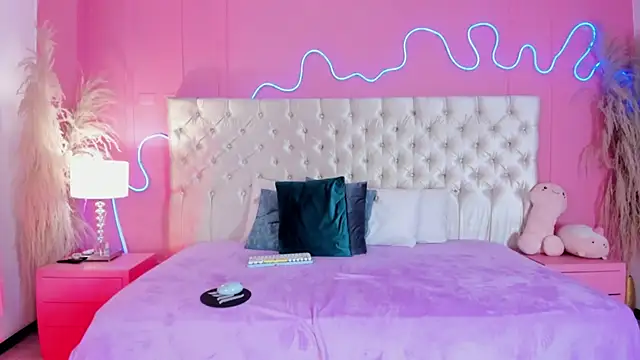 Julieta_Cortes__'s cam snapshot