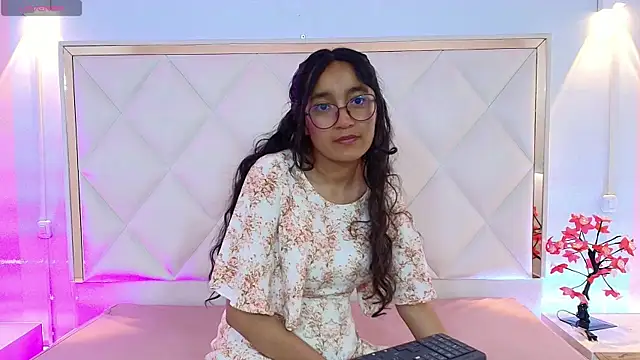 rosee_tay1's cam snapshot