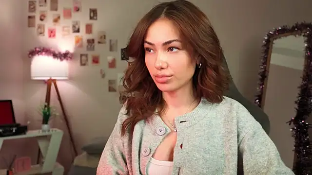 branchwithflowerss's cam snapshot