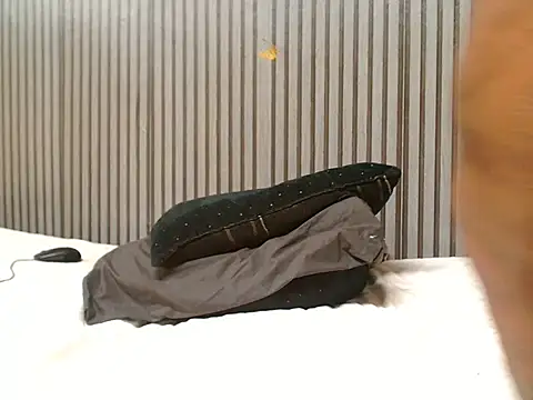 ROYALASS25's cam snapshot