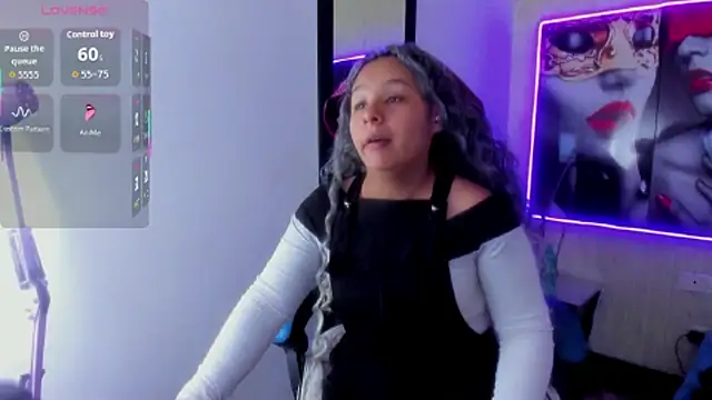 Charis_21's cam snapshot