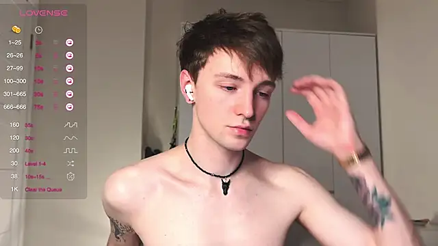 Calvin_Polanski's cam snapshot