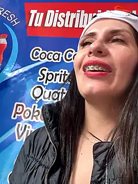 Alysson-- live sex cam