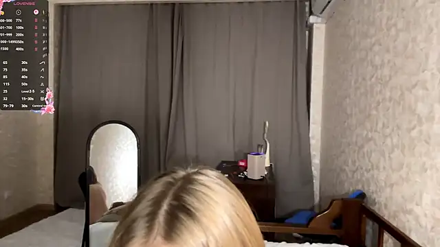 DreamyOlivia's cam snapshot