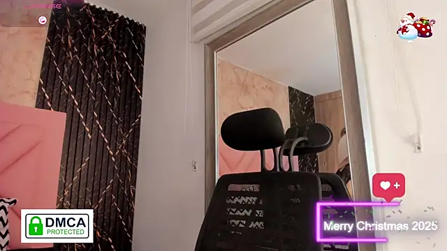 maia_bianchi's cam snapshot