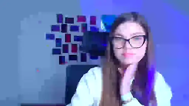 Violetta_Brilliant's cam snapshot