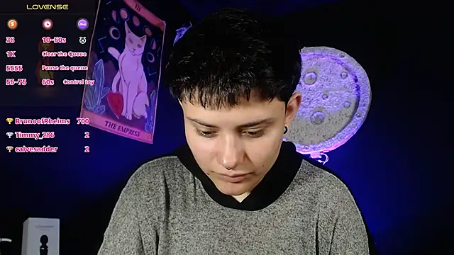 girl_intense444's cam snapshot