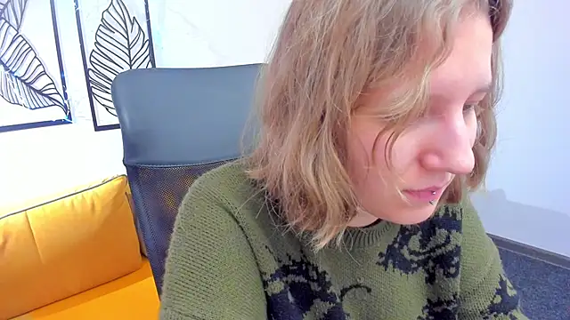 Hailey_Foxy's cam snapshot