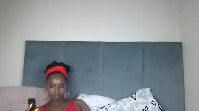 Jah-Queen's cam snapshot