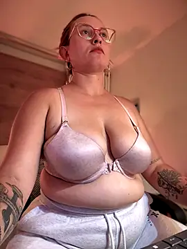 halaaa_1's cam snapshot