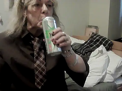 Latex_shantie's cam snapshot