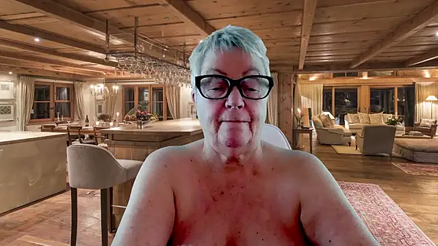 Mystery-Grandmother's cam snapshot