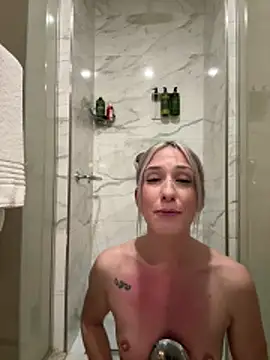 lola_tentatiion live sex cam