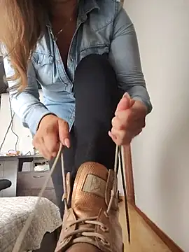 tata_sanz_ live sex cam