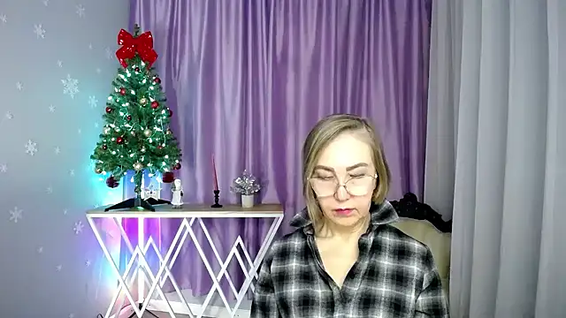 queen_a_n_i's cam snapshot