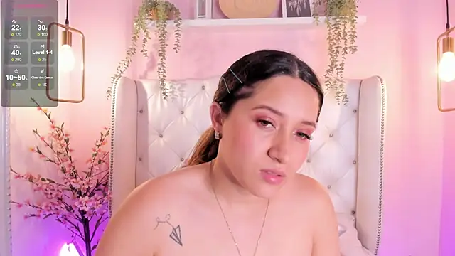 LeiahBlonde's cam snapshot