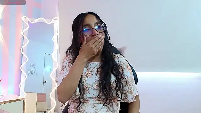 rosee_tay1's cam snapshot