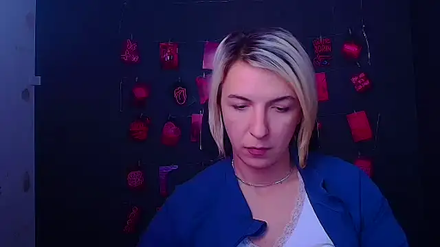 Lana_Foxyy's cam snapshot