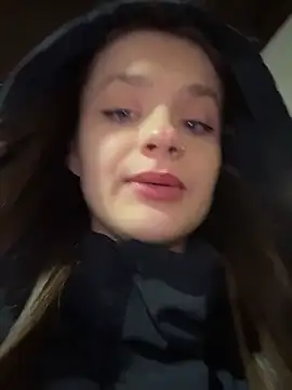 KittyQueeny live sex cam