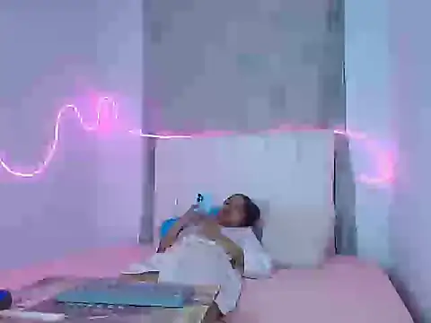 Mariana_edenroom's cam snapshot