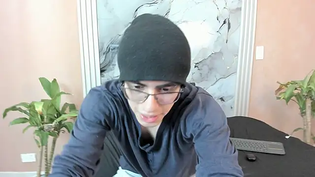 eren_jeager live sex cam