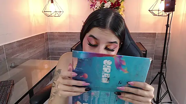 MadyStone_'s cam snapshot