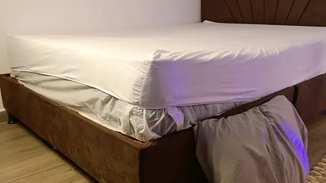 Heidy_angel_'s cam snapshot