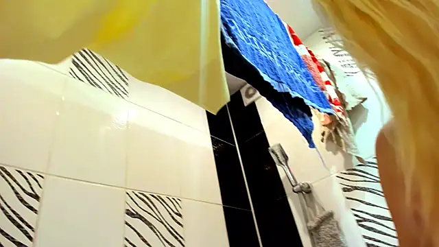 your_hotcutie live sex cam