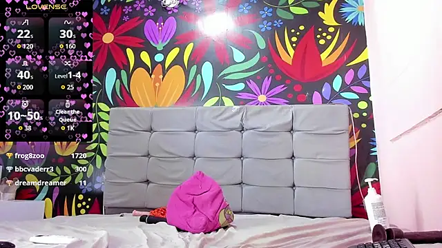 scarleth_blonde69's cam snapshot