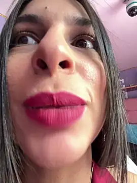 charlotte_stevenss_'s cam snapshot