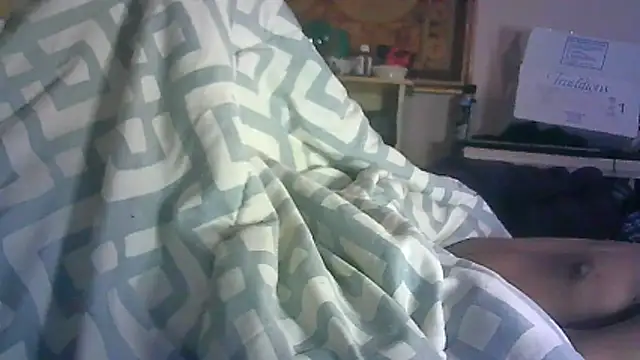 ON3YOULLN3VER_FIR3's cam snapshot