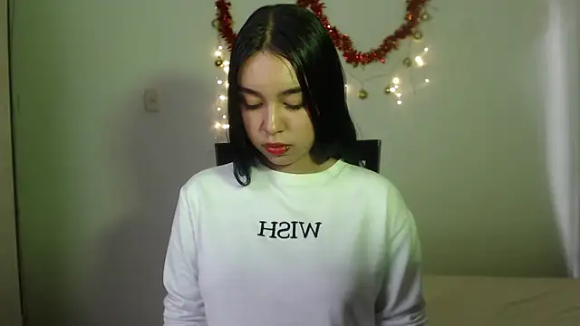 kyra_fox_'s cam snapshot