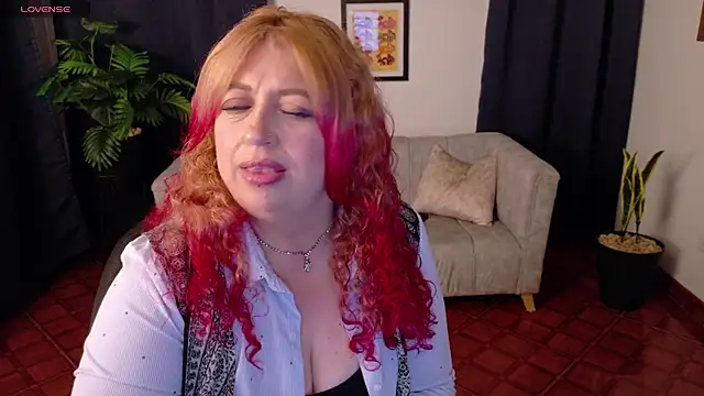 MilfArlet's cam snapshot