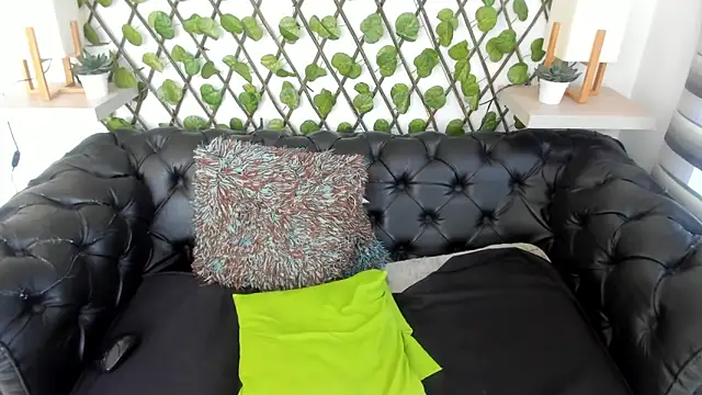 MARGOT_WHISPER's cam snapshot