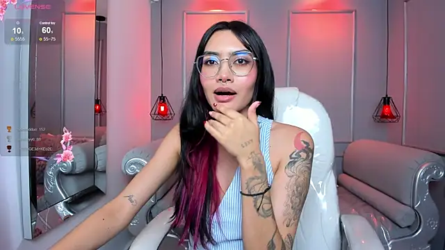 AzuraKindong's cam snapshot