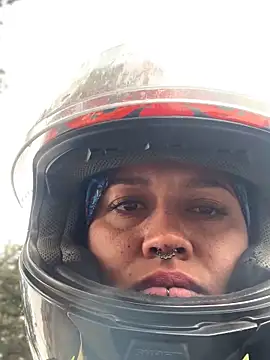 -Mia1's cam snapshot