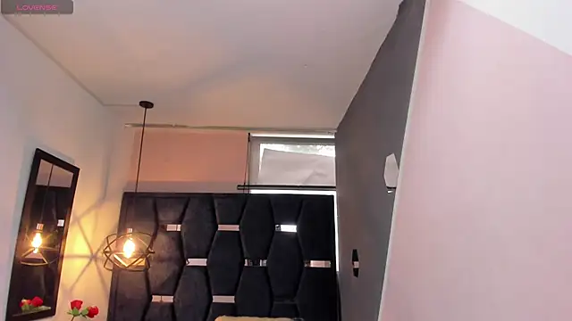 GiaFox_'s cam snapshot