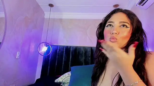 YaraShine's cam snapshot