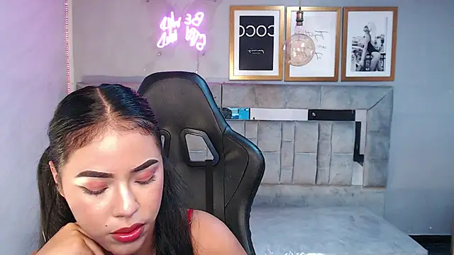 Kendall_Queen_v's cam snapshot