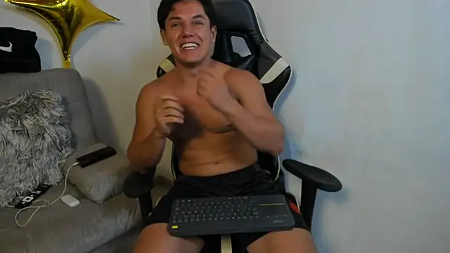 julian_wallace's cam snapshot