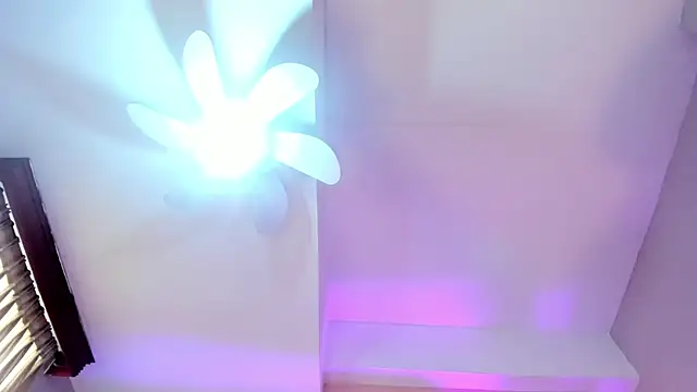 XenaRevelo's cam snapshot