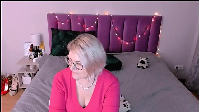 sabrinamacmarren's cam snapshot