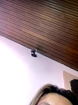 KloePink_'s cam snapshot