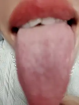 ezabel-'s cam snapshot