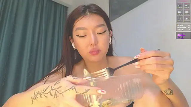 AudreyMell live sex cam