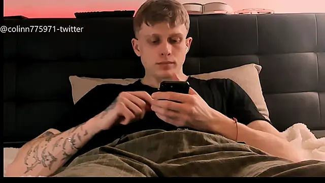 TalkingHead_0_'s cam snapshot