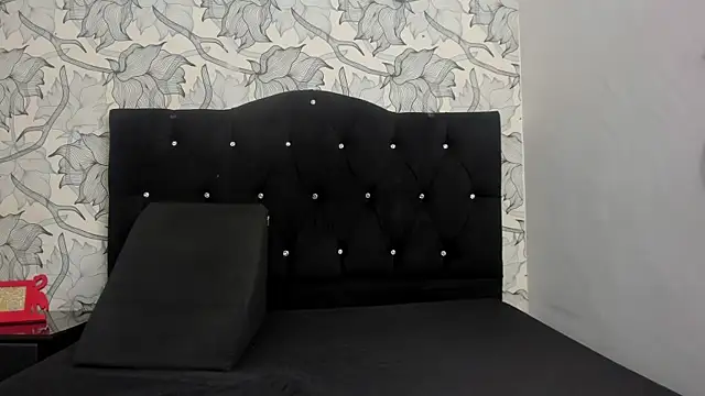 Keira_Lennox's cam snapshot