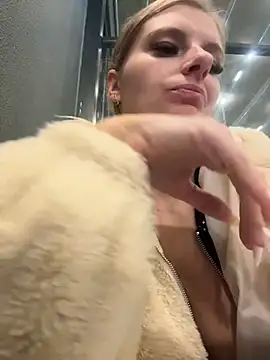 Betsy's cam snapshot